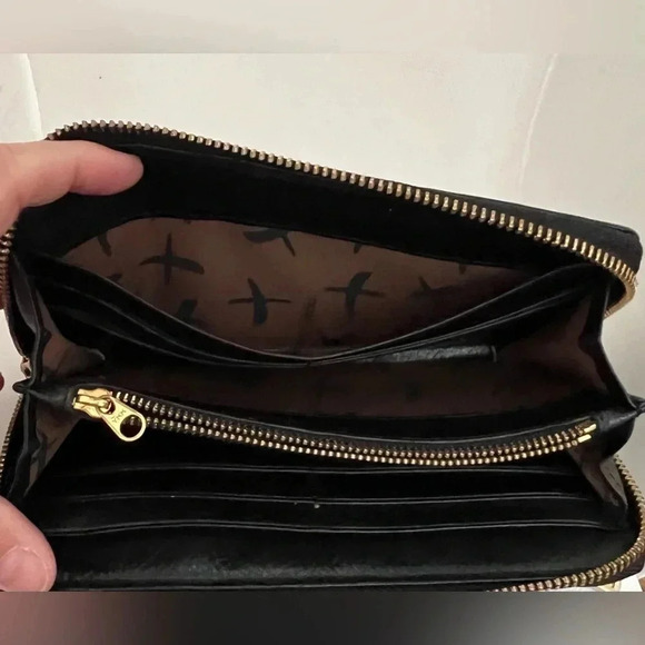 Rebecca Minkoff | ladies leather wallet. - Picture 10 of 15